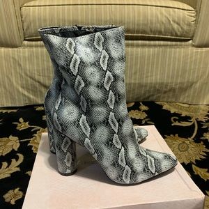 Cape Robbin snakeskin booties